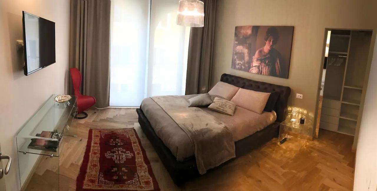 Suite La Castellana Торри-дель-Бенако Италия
